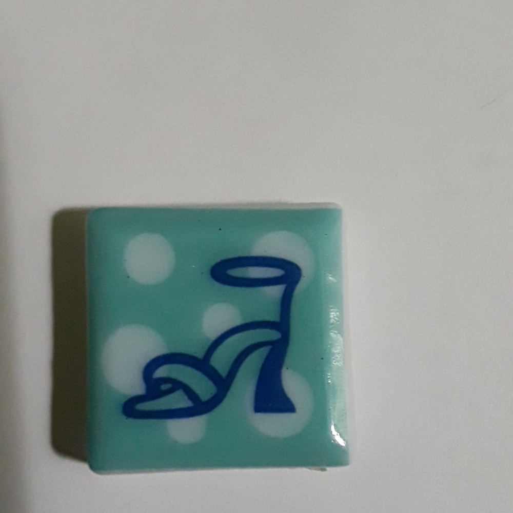 8 Colorful Mini Magnets - Picture 8 of 10